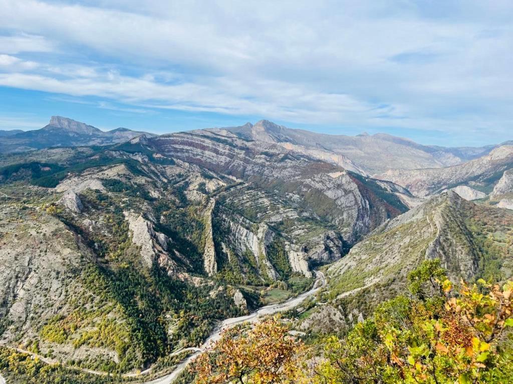Les Glycines, Charmant Studio Au Calme Dans Batisse De Maitre Proche Du Centre Ville Parking Gratuit Digne-les-Bains Kültér fotó