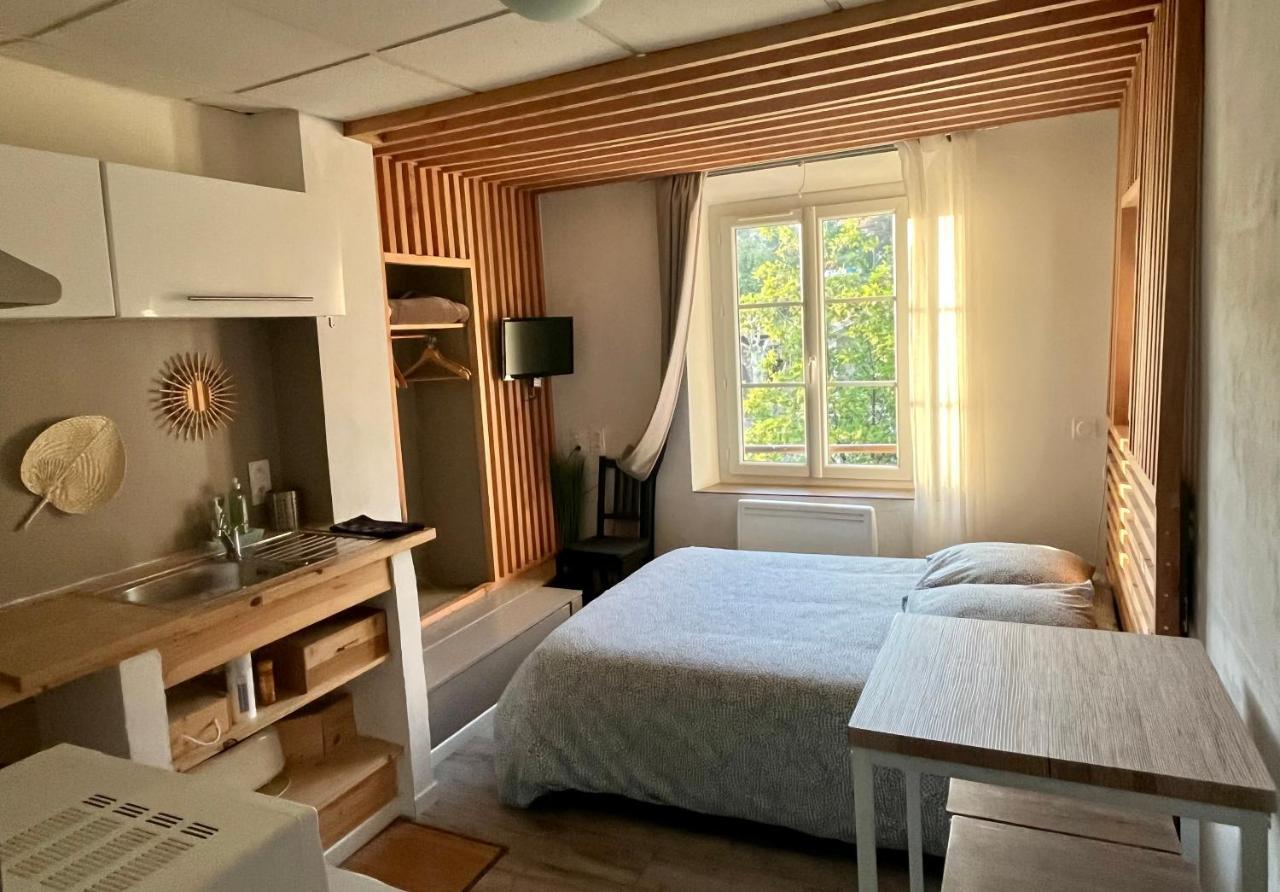 Les Glycines, Charmant Studio Au Calme Dans Batisse De Maitre Proche Du Centre Ville Parking Gratuit Digne-les-Bains Kültér fotó